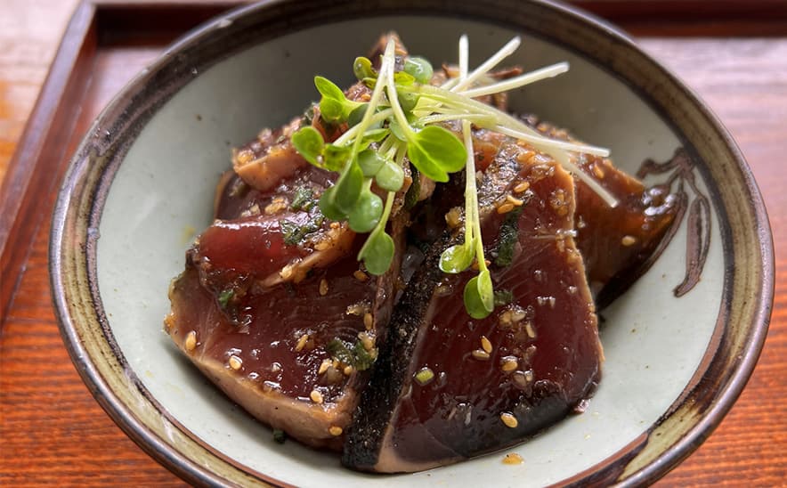 かつおのはちみつ漬け丼